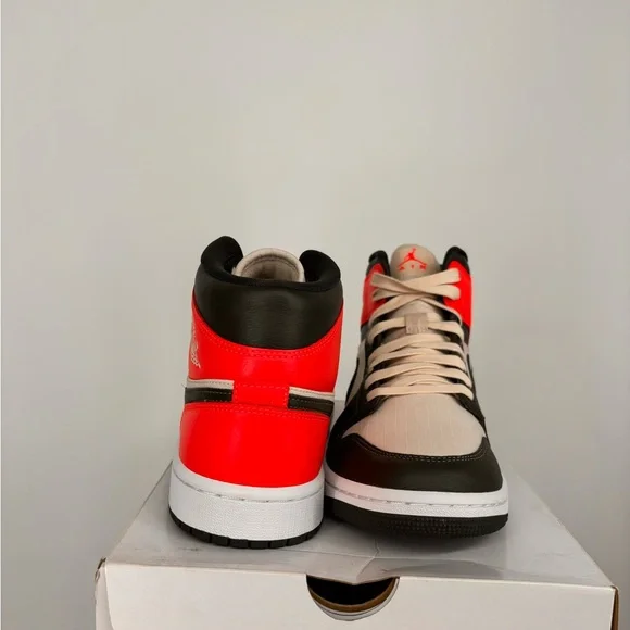 Nike Air Jordan 1 Mid Newsprint Ligth Oreowood Brown Size 10.5 - Picture 2 of 5